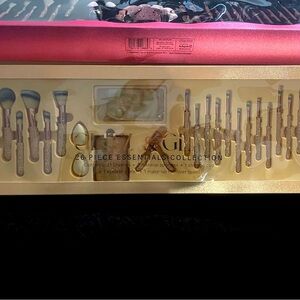 Glam 26-Piece Essentials Collection - Gold